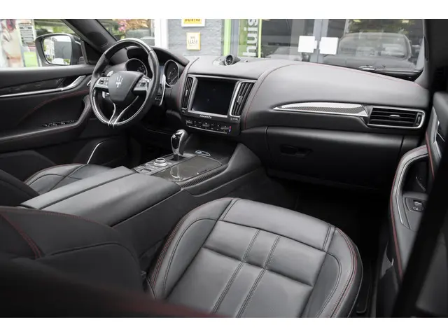 Maserati Levante 3.0 V6 AWD GranSport 2018 Benzine 19