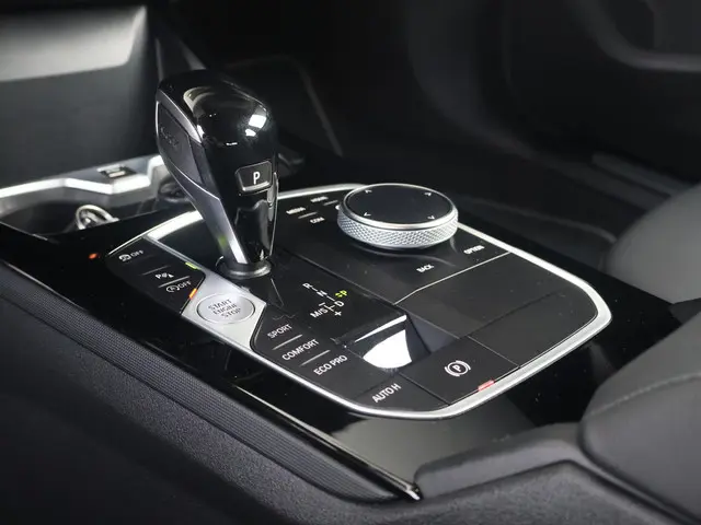 BMW 1 Serie 118i Introduction Edition 2023 Benzine 17