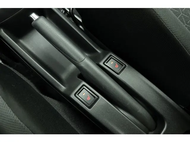 Suzuki Swift 1.2 Select Smart Hybrid 2025 Benzine 28