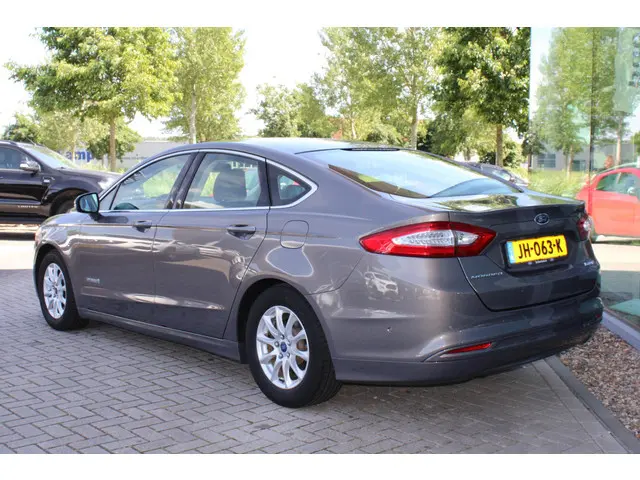 Ford Mondeo 2.0 IVCT HEV Titanium 2016 Hybride Benzine 3