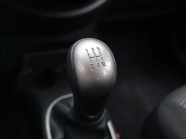 Nissan Micra 1.2 Connect Edition 2014 Benzine 21