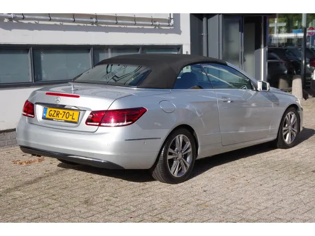 Mercedes-Benz E-Klasse Cabrio 200 Ambition 2014 Benzine 2