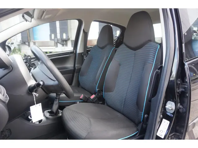 Peugeot 107 1.0 Active * Airco * LM Velgen * 2012 Benzine 3