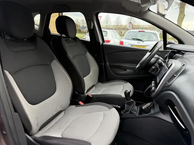 Renault Captur 0.9 TCe Expression 2015 Benzine 9