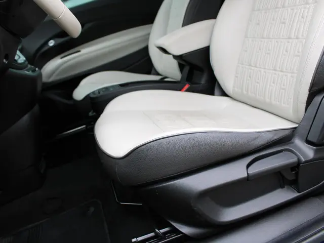 Fiat 500 3+1 La Prima 42 kWh 2023 Elektrisch 14