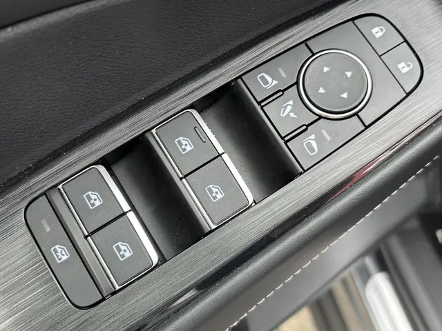 Nissan QASHQAI MHEV 140 MT Tekna 2024 Benzine 50