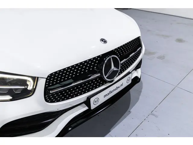 Mercedes-Benz GLC 300e 4MATIC 2021 Hybride Benzine 7
