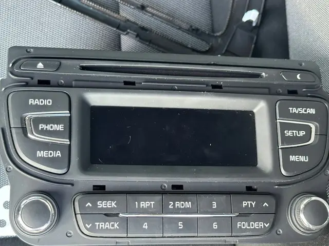 Kia cee'd 1.6 GDI Comfort Pack NAVI TREKHAAK 2012 Benzine 10