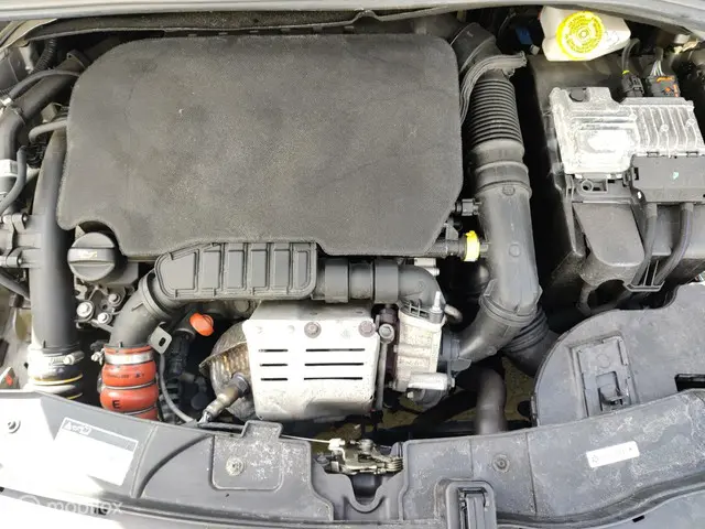 Citroën C3 1.2 PureTech S&S Shine 2017 Benzine 25