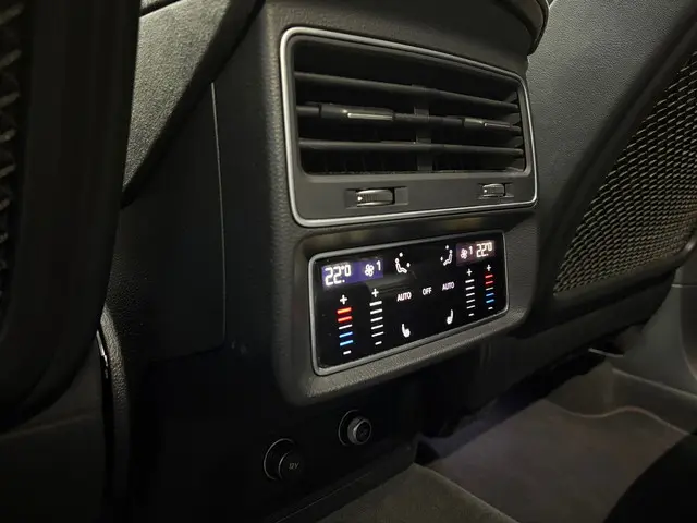 Audi RSQ8 4.0 TFSI quattro Dynamic 2020 Benzine 14