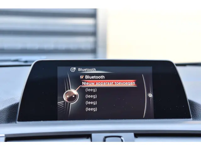 BMW 1 Serie 118i Essential 2015 Benzine 17