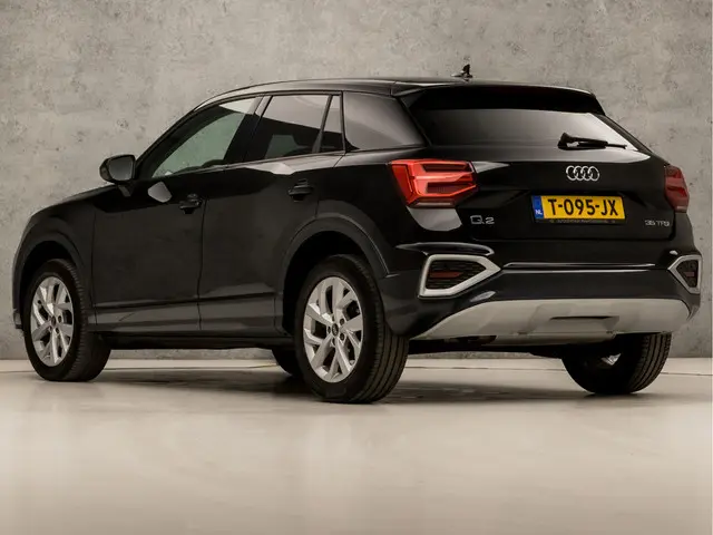 Audi Q2 3