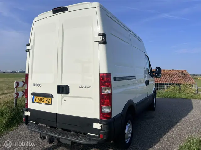 Iveco Daily 35S13V 330 H3 2014 Diesel 5