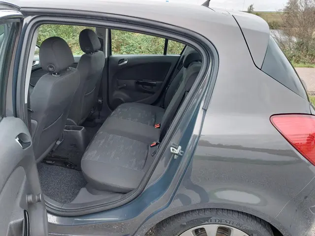 Opel Corsa 1.2-16V Berlin. 47979 KM!! AIRCO! 2013 Benzine 13