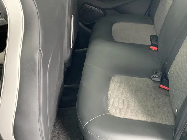 Renault ZOE R135 Intens 52 kWh (ex Accu) 2020 Elektrisch 8