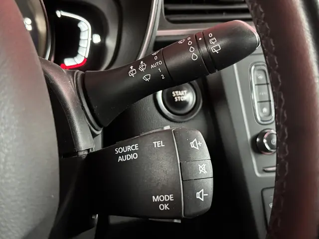 Renault Kadjar 1.2 TCe Bose 2015 Benzine 34