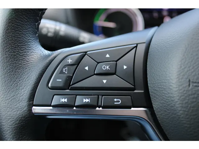 Nissan Juke Hybrid 143 N-Connecta 2023 Hybride Benzine 14