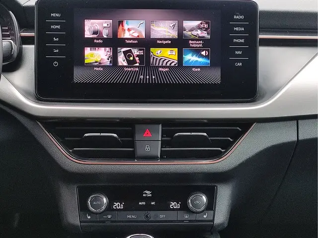 Škoda Kamiq 1.0 TSI Business Edition 2021 Benzine 18