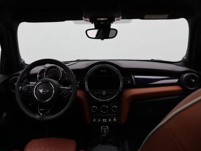 MINI 5-Deurs Cooper 60 Years Edition 2019 Benzine 6