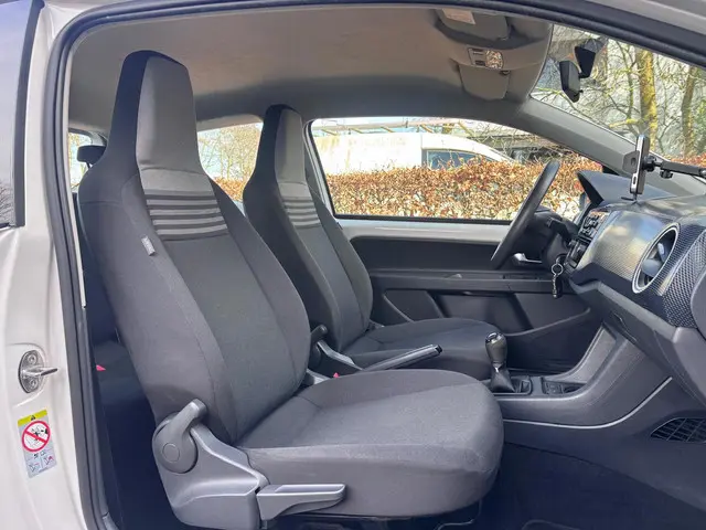 Volkswagen up! 1.0 BMT take up! 2017 Benzine 15