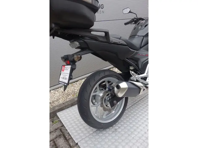 Honda NC 750 X ABS 2016 Benzine 11