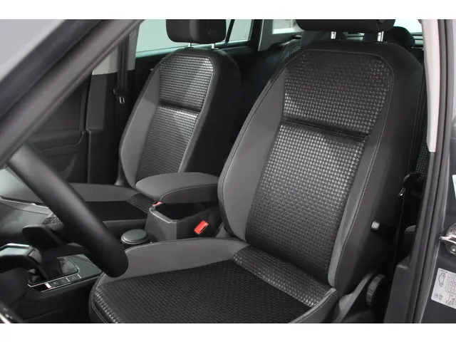 Volkswagen Tiguan 1.5 TSI DSG Active 2022 Benzine 11