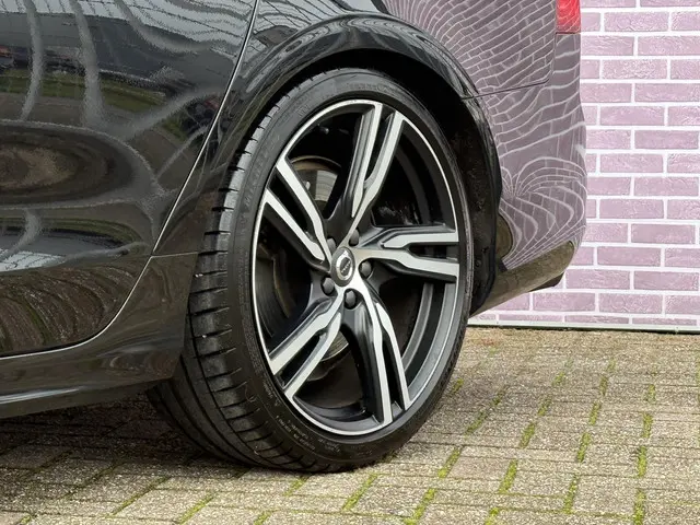 Volvo V90 2.0 T4 Business Sport 2020 Benzine 7