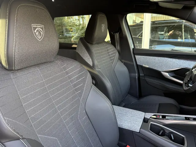 Peugeot 5008 1.2 Hybrid 145 GT 2025 Hybride Benzine 22