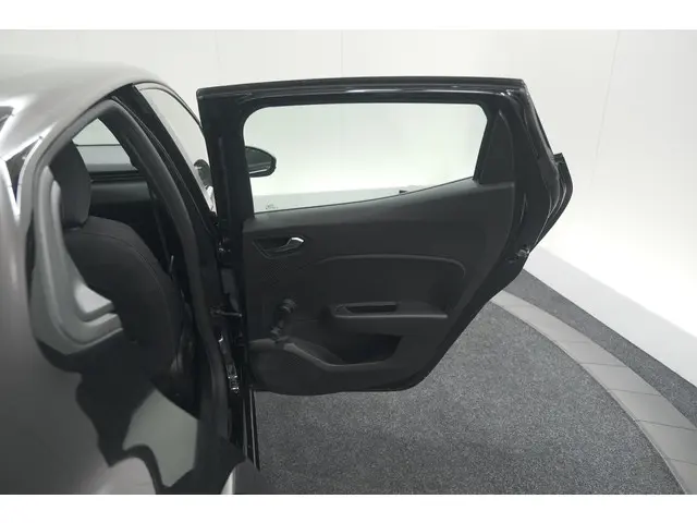 Renault Clio TCe 90 Zen 2022 Benzine 61
