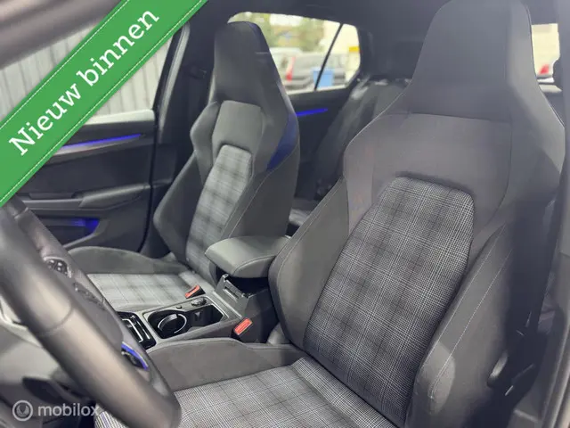 Volkswagen Golf 1.5 eHybrid GTE 2024 Hybride Benzine 25