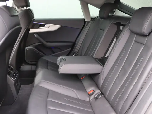 Audi A5 Sportback 35 TFSI S-line Black 2019 Benzine 22