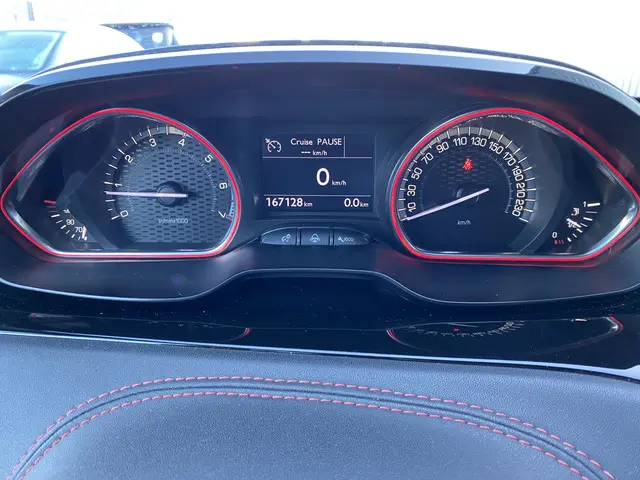 Peugeot 208 1.6 THP GTi 2013 Benzine 19