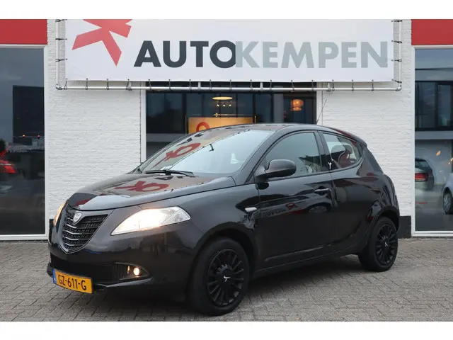 Lancia Ypsilon 0.9 TwinAir ELEFANTINO PLUS 2015 Benzine