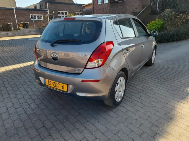 Hyundai i20 1.2i i-Motion 2012 Benzine 7