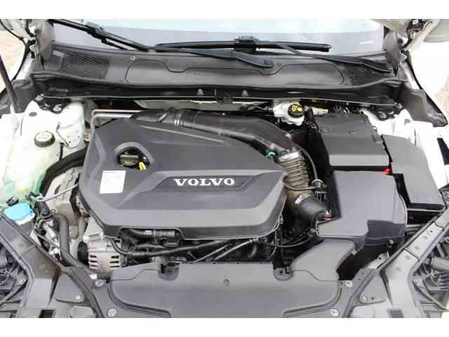 Volvo V40 1.6 T2 2014 Benzine 23