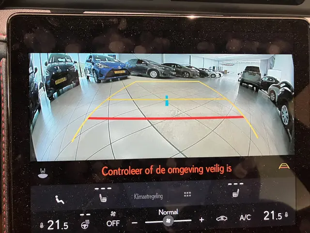 Lexus LBX Elegant 2WD 2025 Hybride Benzine 8