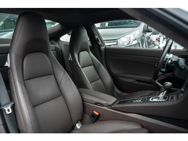 Porsche 911 3.0 Carrera S 2017 Benzine 56