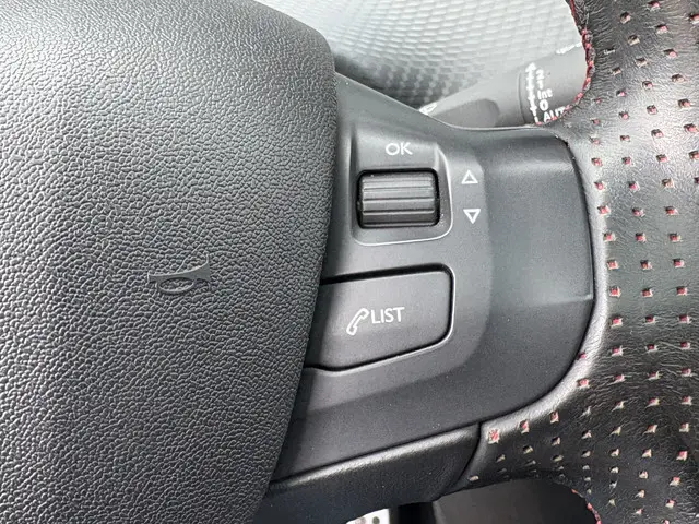 Peugeot 208 1.2 PureTech GT-Line Automaat 2018 Benzine 19