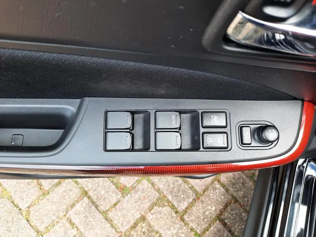 Suzuki Swift 1.4 Sport Smart Hybrid 2021 Benzine 18