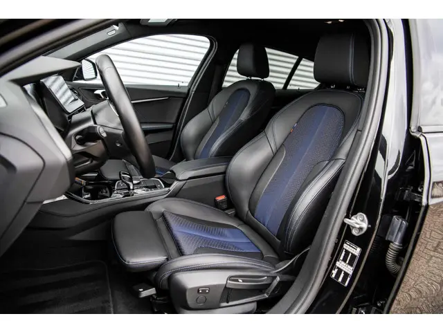 BMW 1 Serie 120i | M Sport | PDC | LED | 19 inch | 2022 Benzine 6