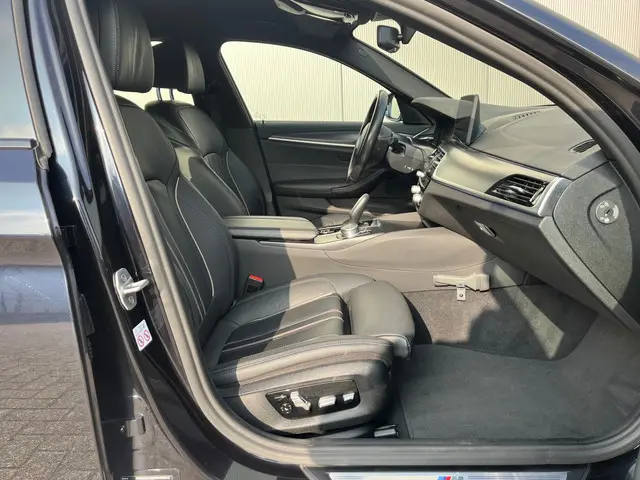 BMW 5 Serie 520i High Executive Edition 2020 Benzine 18