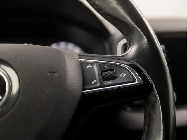 Škoda Karoq 1.5 TSI ACT Ambition Business 2018 Benzine 18