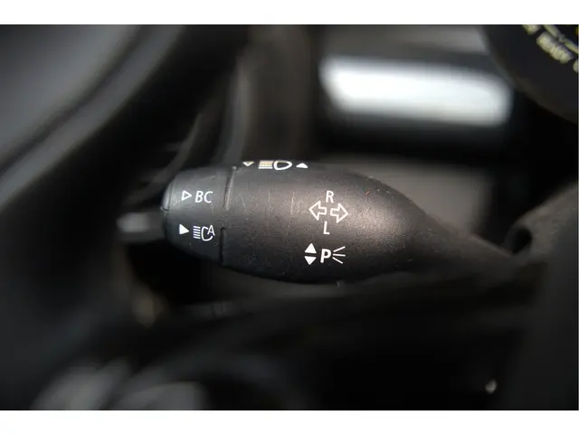 MINI Electric Mini Yours 33 kWh 2020 Elektrisch 10