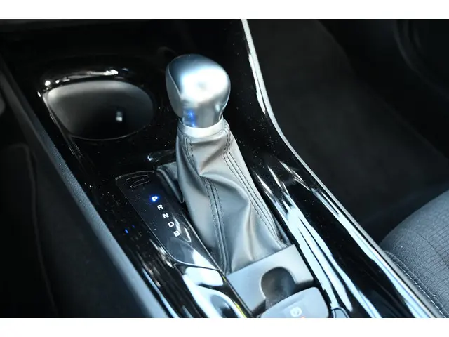 Toyota C-HR 1.8 Hybrid Dynamic 2019 Hybride Benzine 31