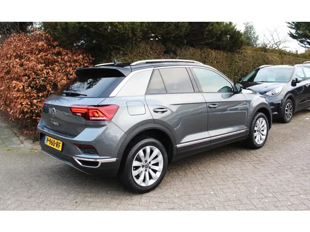 Volkswagen T-Roc 1.5 TSI Sport 2021 Benzine 18