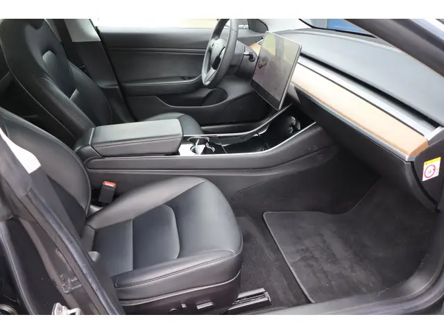 Tesla Model 3 Long Range AWD 75 kWh 2019 Elektrisch 12