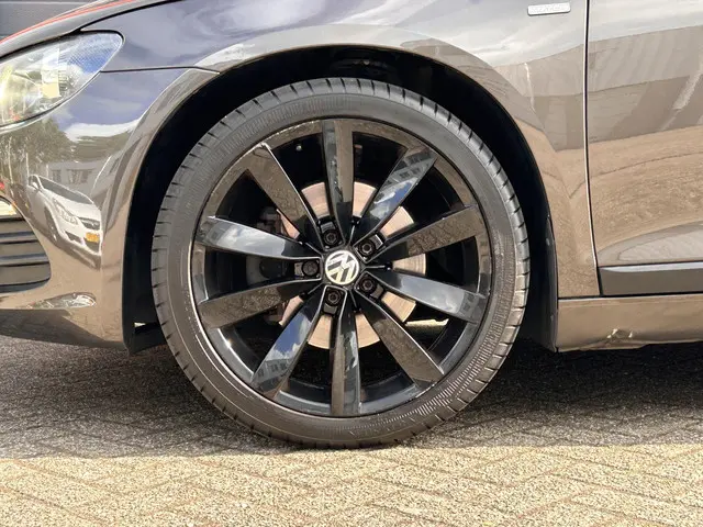 Volkswagen Scirocco 1.4 TSI Highline Plus 2012 Benzine 6