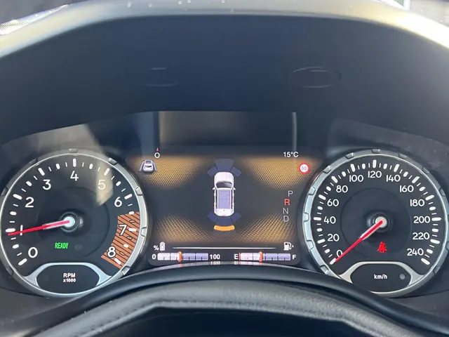 Jeep Renegade 1.5T e-Hybrid Limited 2022 Benzine 26