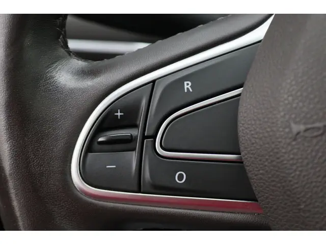 Renault Espace 1.8 TCe Limousin 7p. 2018 Benzine 43