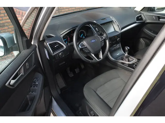 Ford Galaxy 1.5 Trend 2016 Benzine 4